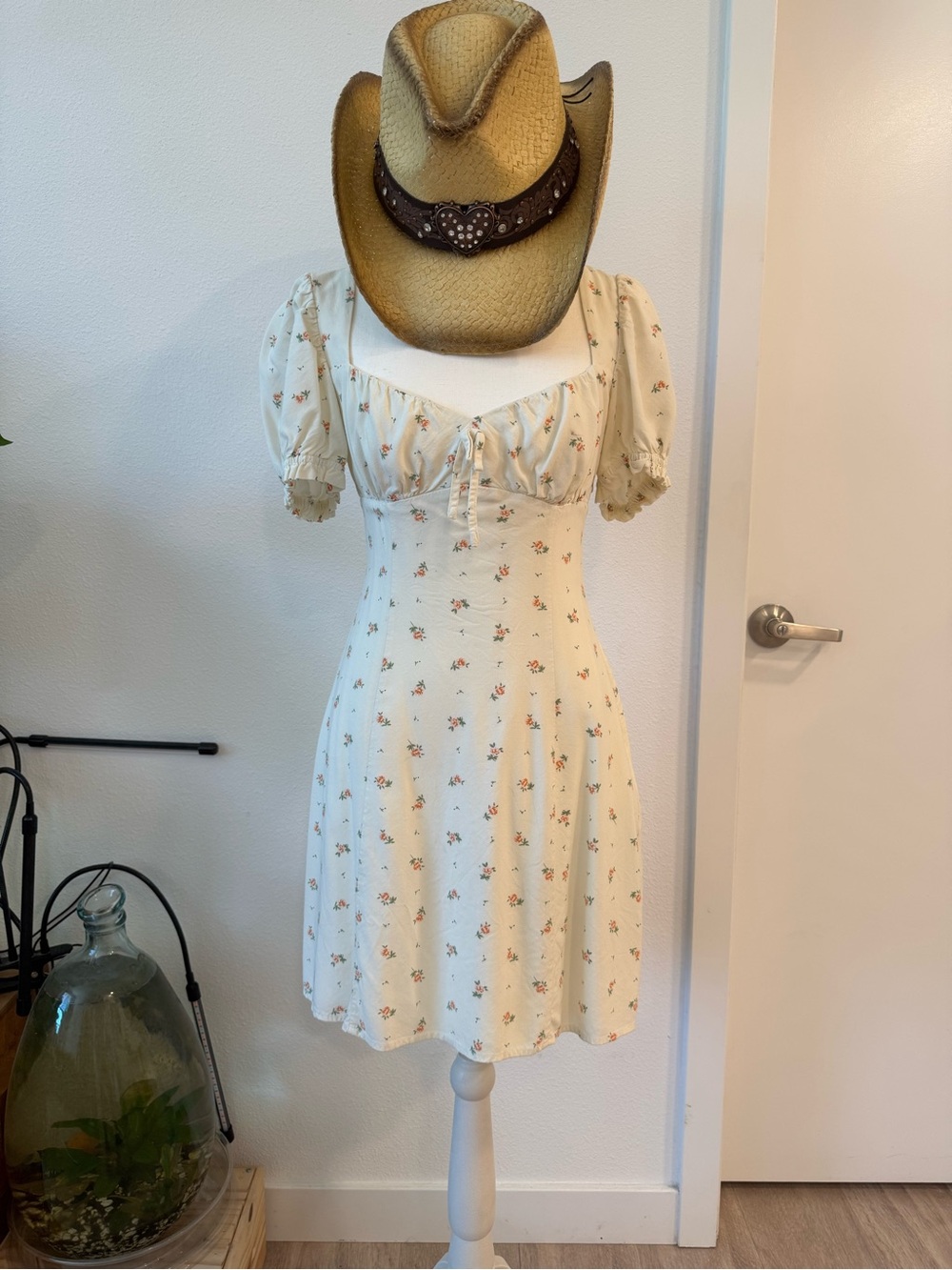 Urban Outfitters Cream Floral Puff-Sleeve Mini Dress